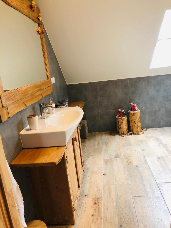 Villa Nibylandia Motylkowa Nowa Wies Grodziska Esterno foto