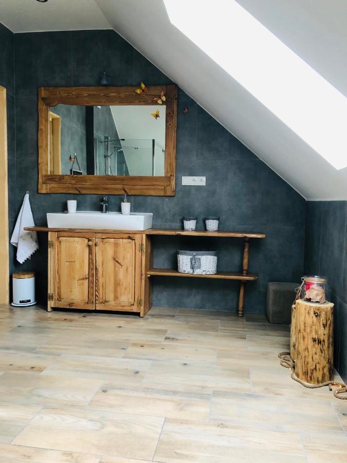 Villa Nibylandia Motylkowa Nowa Wies Grodziska Esterno foto