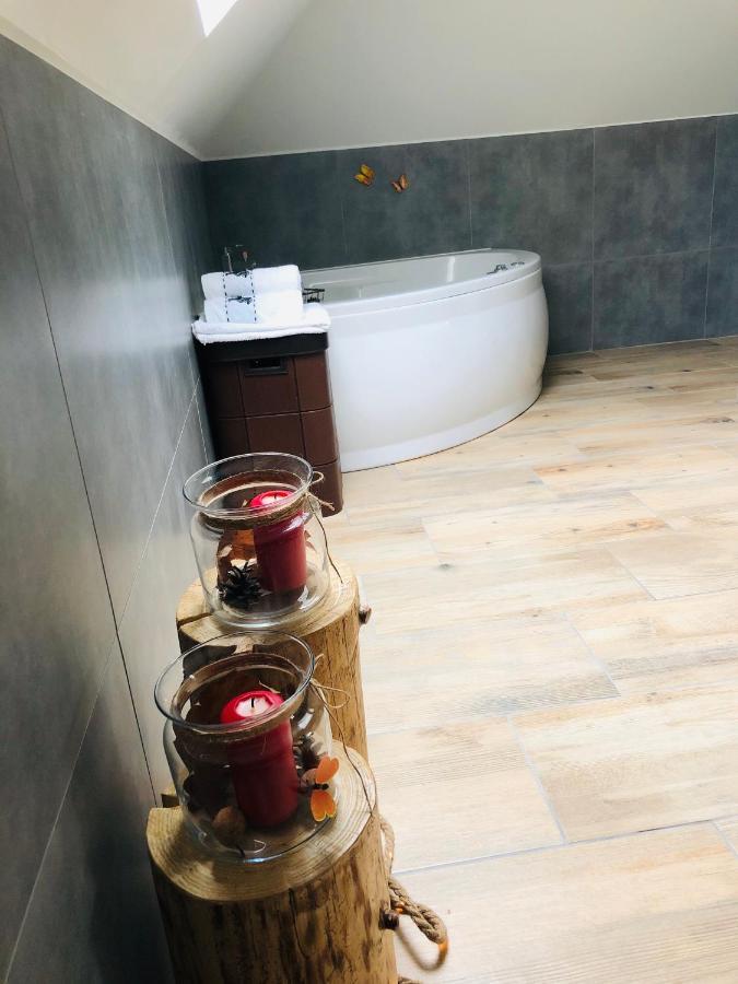 Villa Nibylandia Motylkowa Nowa Wies Grodziska Esterno foto